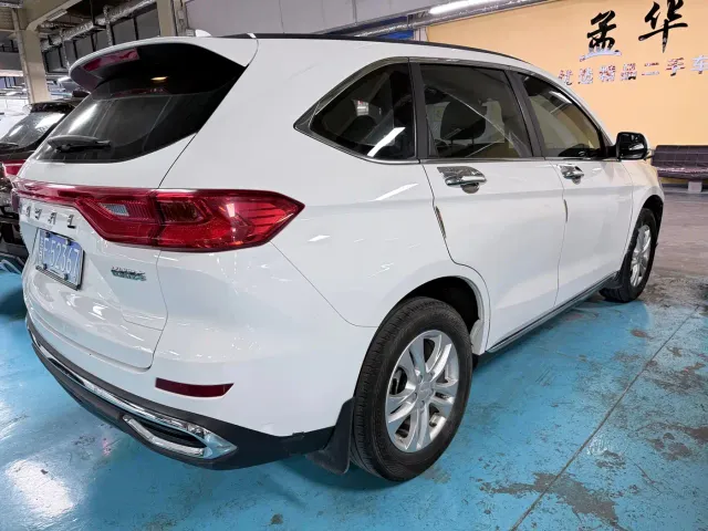 Haval M6 — Фото автомобиля 18