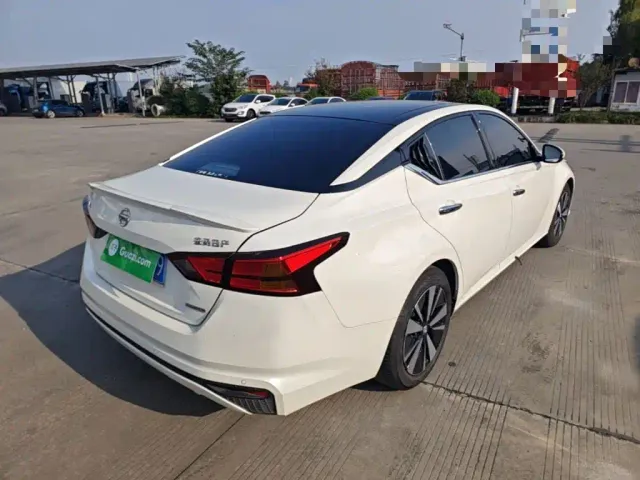 Nissan Teana — Фото автомобиля 6