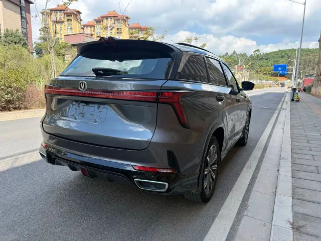 Changan CS75 Plus — Фото автомобиля 10