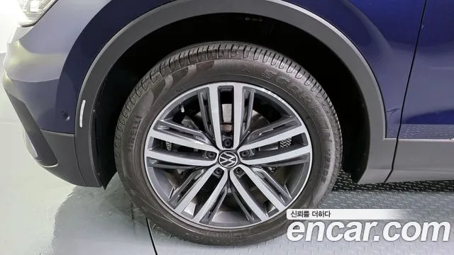 Volkswagen Tiguan — Фото автомобиля 5