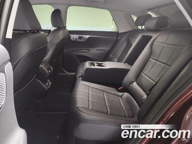 Hyundai Grandeur GN7 — Фото автомобиля 9