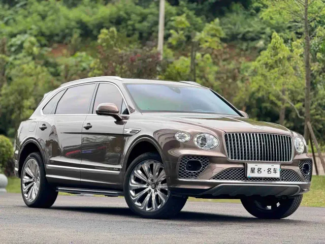 Bentley Bentayga — Фото автомобиля 3