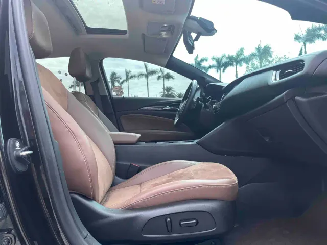 Buick Regal — Фото автомобиля 11