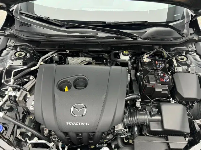 Mazda Axela — Фото автомобиля 18