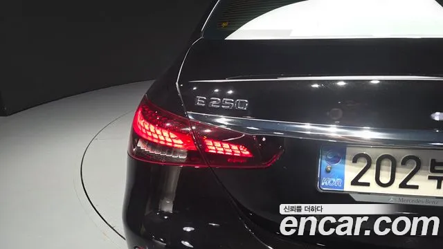 Mercedes-Benz E-Class W213 — Фото автомобиля 8