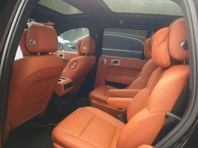 Li Auto L8 — Фото автомобиля 5