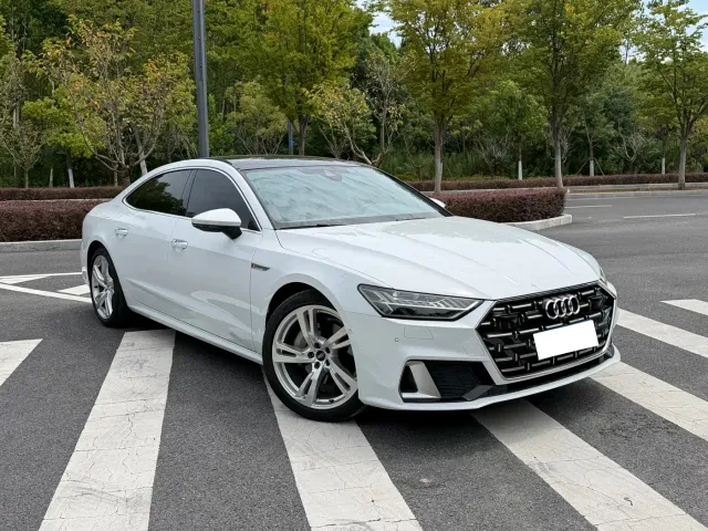 Audi A7L — Фото автомобиля 3