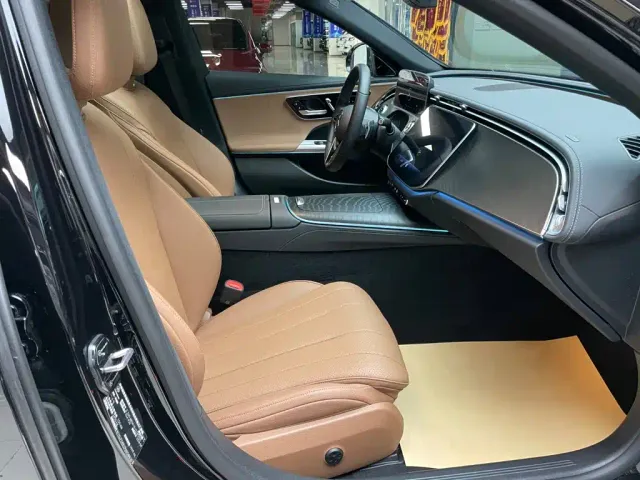 Mercedes-Benz E-Class — Фото автомобиля 15