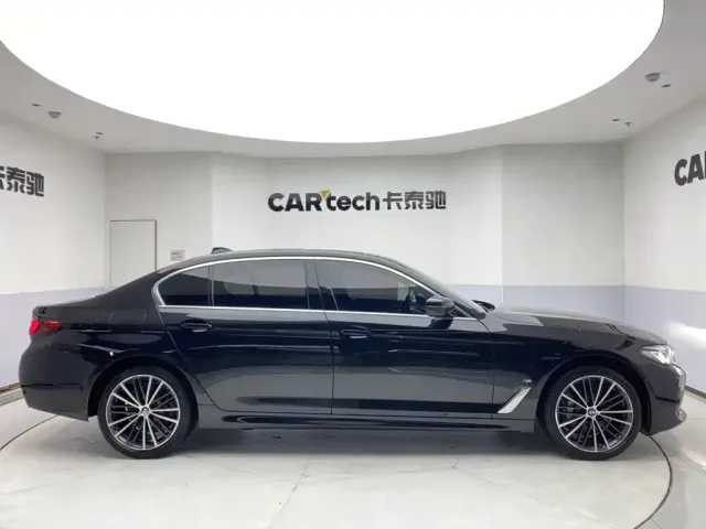 BMW 5 Series — Фото автомобиля 4