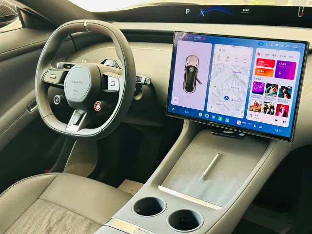 Xiaomi SU7 — Фото автомобиля 16