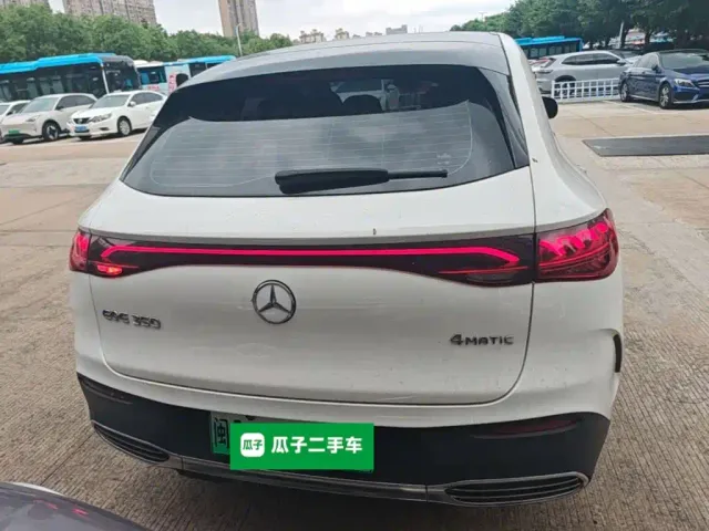 Mercedes-Benz EQE SUV — Фото автомобиля 5