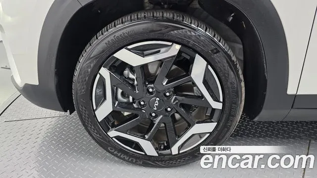 Kia Seltos Бензин 1.6 турбо 2WD — Фото автомобиля 5