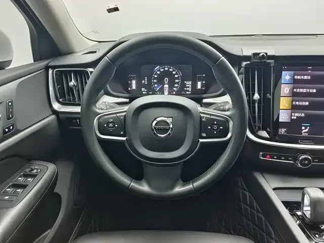 Volvo Volvo S60 2022 B4 Smart Comfort Luxury Edition — Фото автомобиля 14