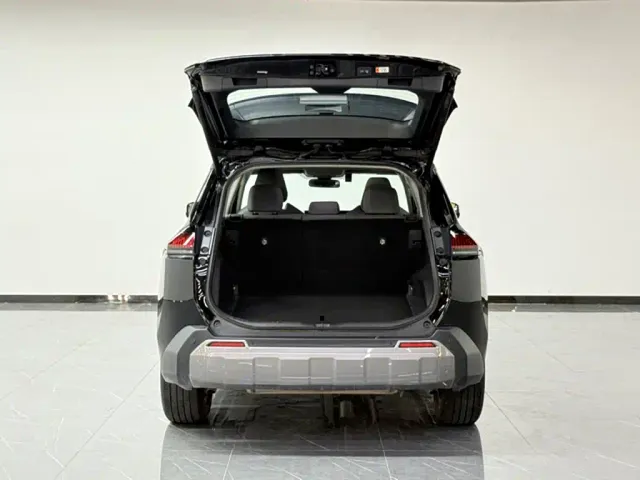 Toyota RAV4 — Фото автомобиля 9