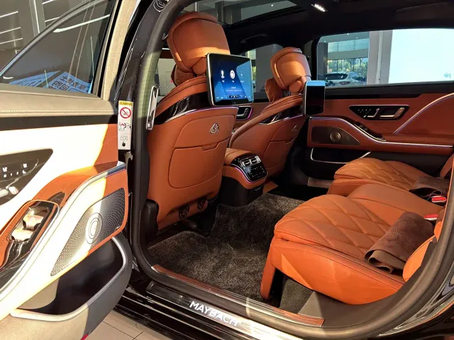 Mercedes-Benz Maybach S-Class — Фото автомобиля 17
