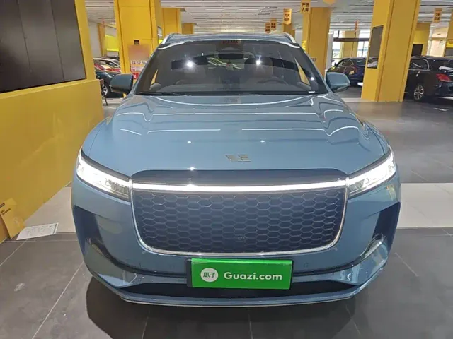 Li Auto ONE — Фото автомобиля 2
