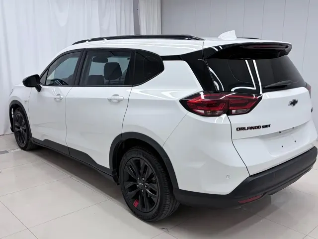 Chevrolet Orlando — Фото автомобиля 5