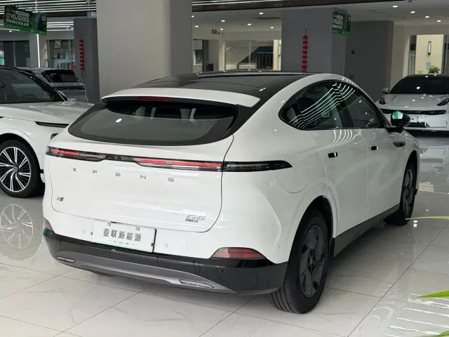 Xpeng G6 — Фото автомобиля 12