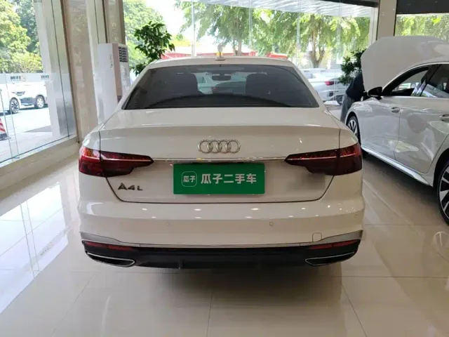 Audi A4L — Фото автомобиля 5