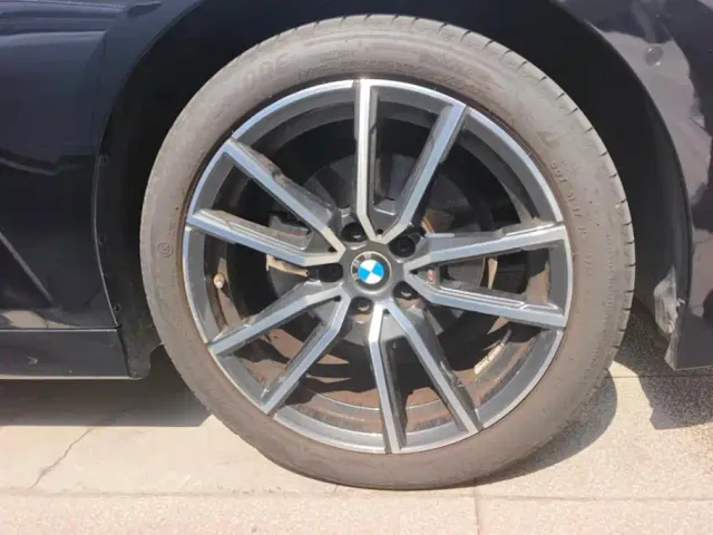 BMW 3 Series — Фото автомобиля 6