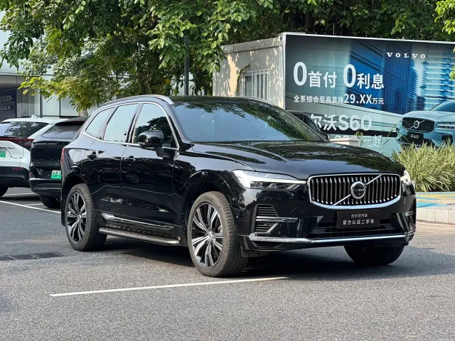 Volvo XC60 — Фото автомобиля 3