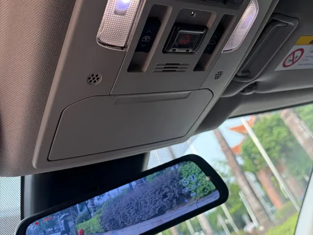 Toyota Highlander — Фото автомобиля 14