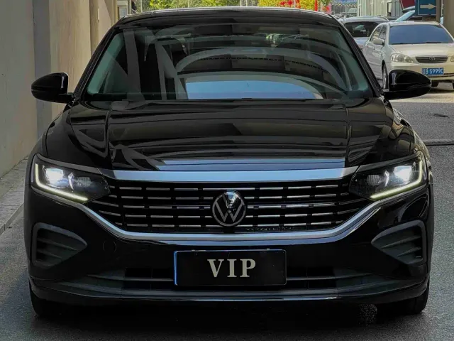 Volkswagen Passat — Фото автомобиля 2