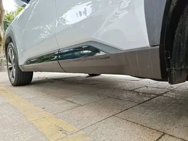 Geely Boyue L — Фото автомобиля 21