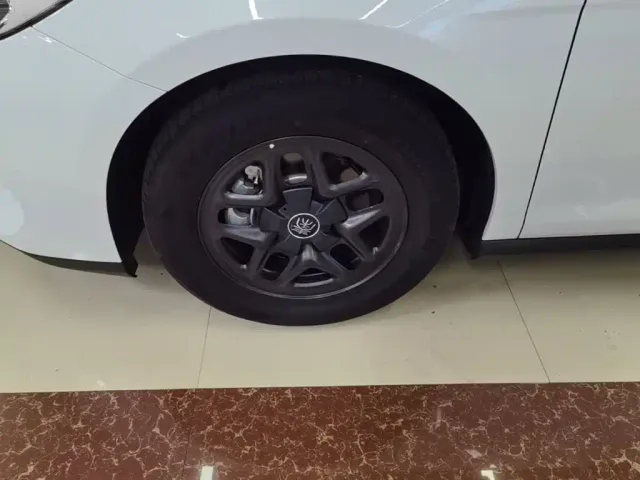 BYD Qin PLUS — Фото автомобиля 24