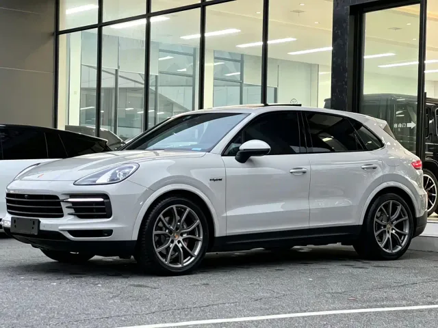 Фотография автомобиля — Porsche Cayenne