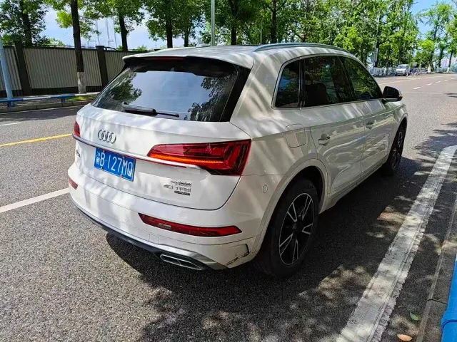 Audi Q5L — Фото автомобиля 9
