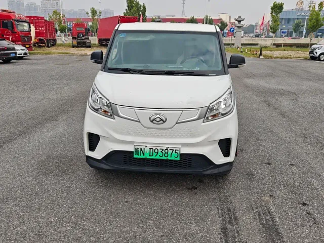 Maxus EV30 — Фото автомобиля 2