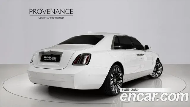 Rolls-Royce Ghost — Фото автомобиля 2