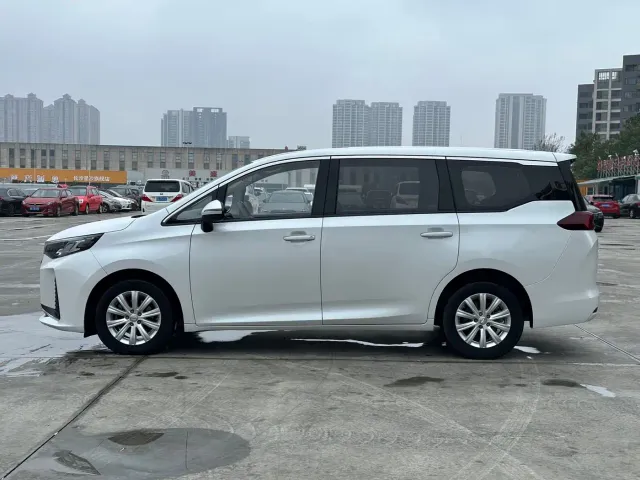 GAC Trumpchi M6 — Фото автомобиля 7