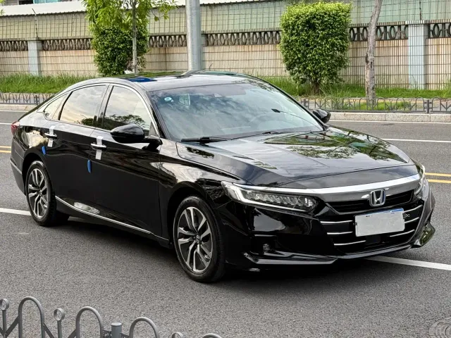 Honda Accord — Фото автомобиля 3
