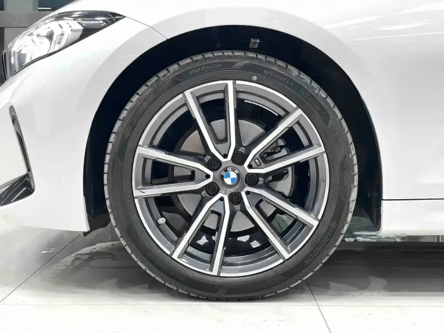 BMW 3 Series — Фото автомобиля 14
