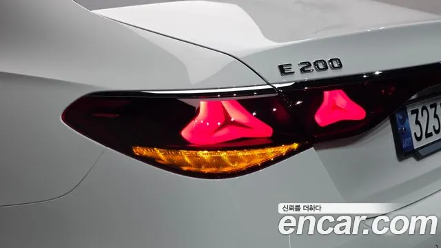 Mercedes-Benz E-Class W214 — Фото автомобиля 22