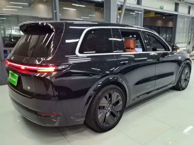 Li Auto L9 — Фото автомобиля 6