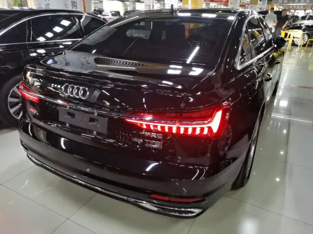 Audi A6L — Фото автомобиля 6