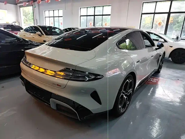 Xiaomi SU7 — Фото автомобиля 6