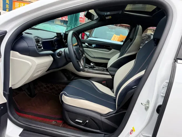 BYD Qin PLUS — Фото автомобиля 8