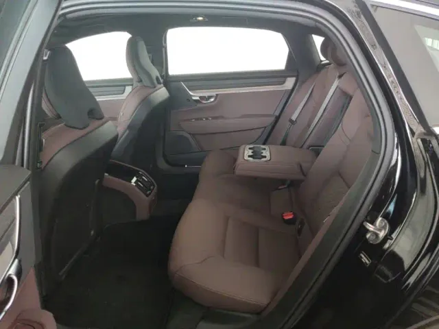 Volvo S90 — Фото автомобиля 12