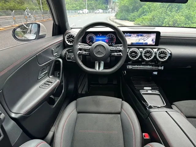Mercedes-Benz A-Class — Фото автомобиля 9