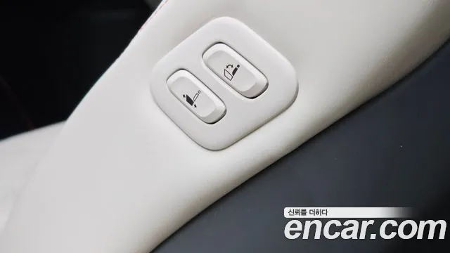 Genesis GV80 2.5T Бензин AWD — Фото автомобиля 17