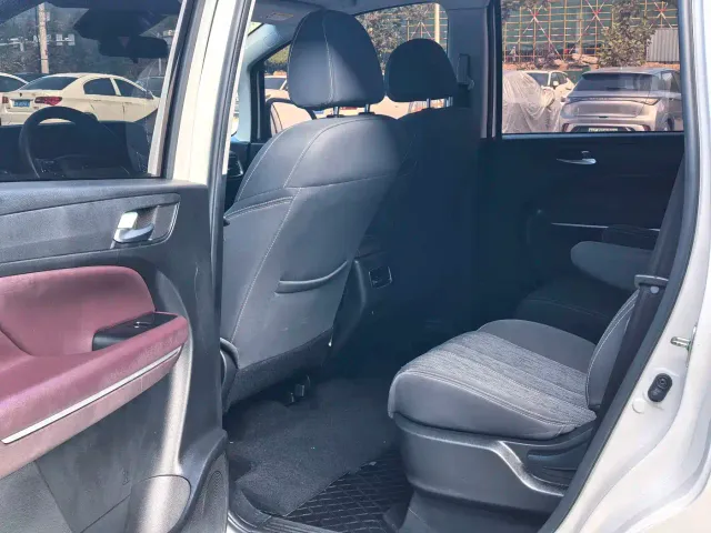 GAC Trumpchi M6 — Фото автомобиля 8