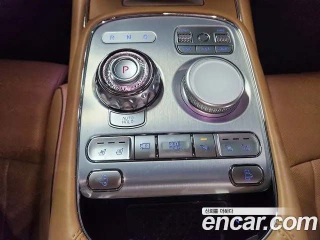 Genesis G90 — Фото автомобиля 17