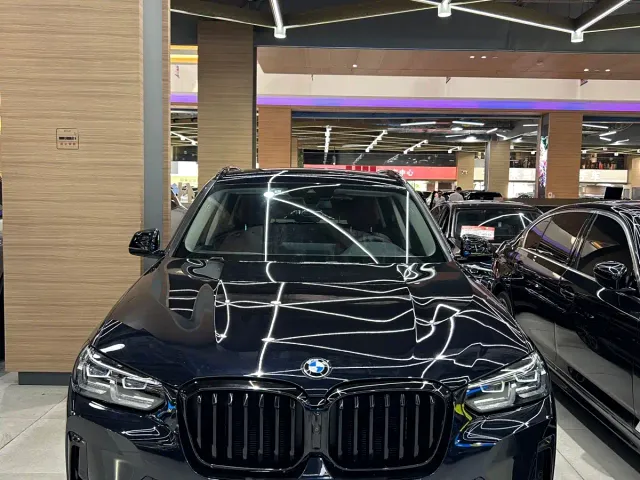 Фотография автомобиля — BMW X3
