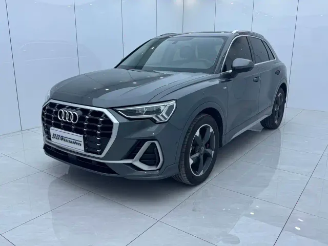 Фотография автомобиля — Audi Q3