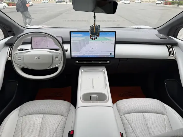 Xpeng P7+ — Фото автомобиля 5