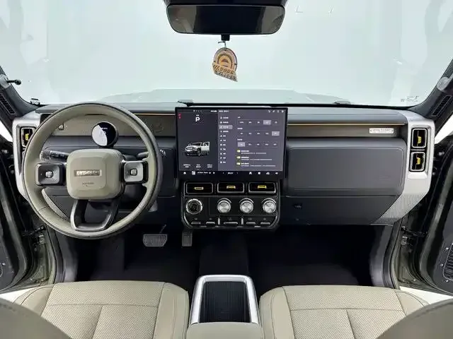 iCAR V23 — Фото автомобиля 6